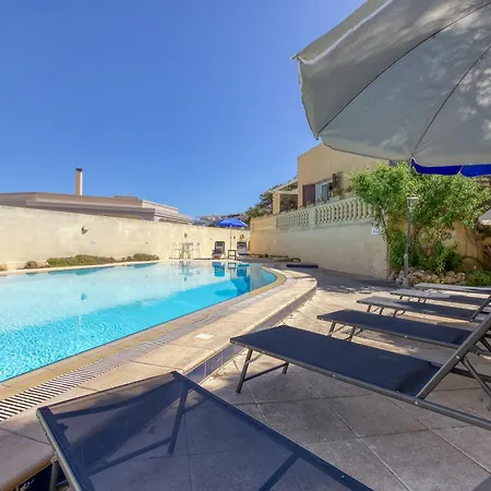 With Pool And Beautiful Views In Mellieha *