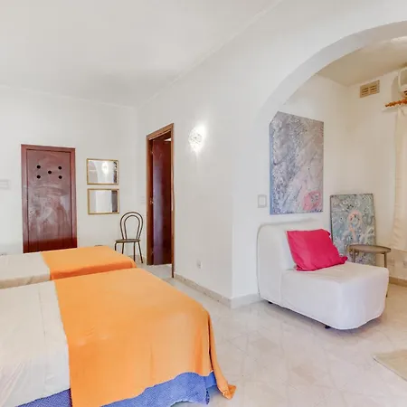 Villa With Pool And Beautiful Views In Mellieha Għajn Żejtuna