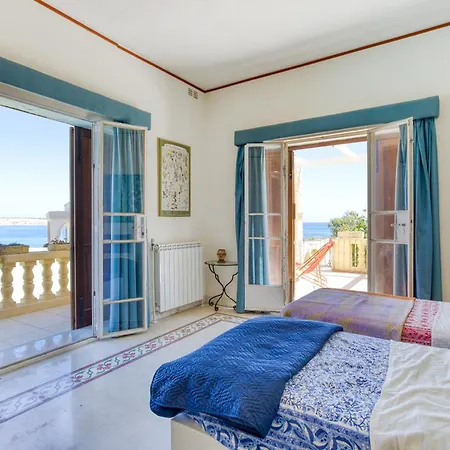 ヴィラ With Pool And Beautiful Views In Mellieha Għajn Żejtuna