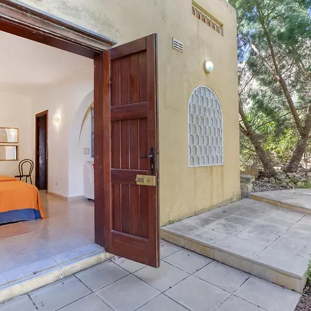With Pool And Beautiful Views In Mellieha ヴィラ Għajn Żejtuna