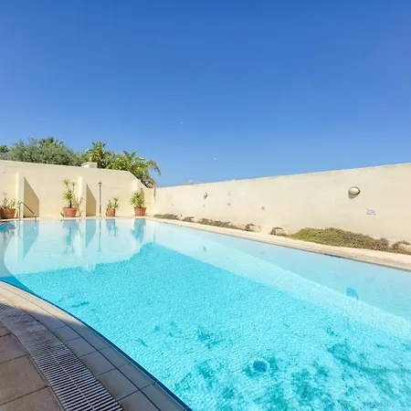 With Pool And Beautiful Views In Mellieha *