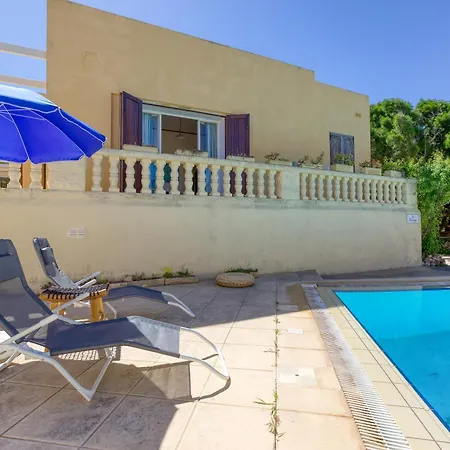 With Pool And Beautiful Views In Mellieha