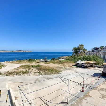 With Pool And Beautiful Views In Mellieha * Għajn Żejtuna