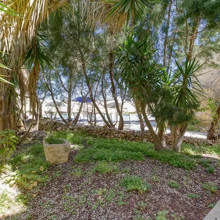 With Pool And Beautiful Views In Mellieha Għajn Żejtuna