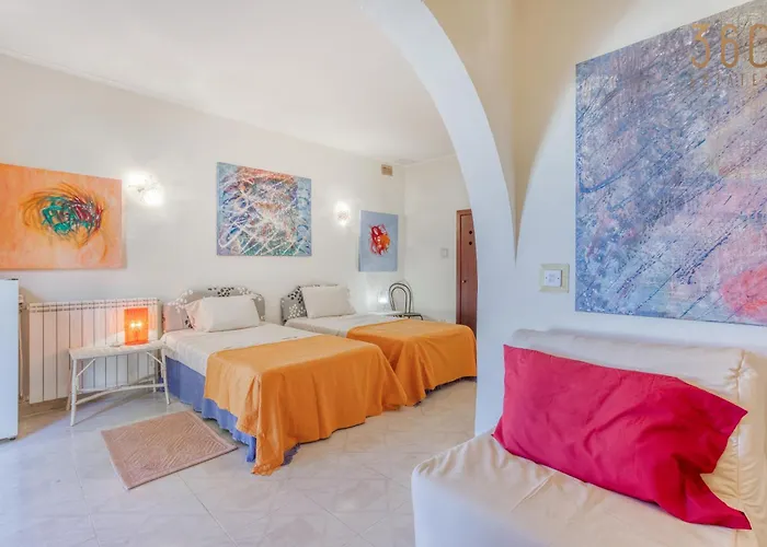 With Pool And Beautiful Views In Mellieha Vilă